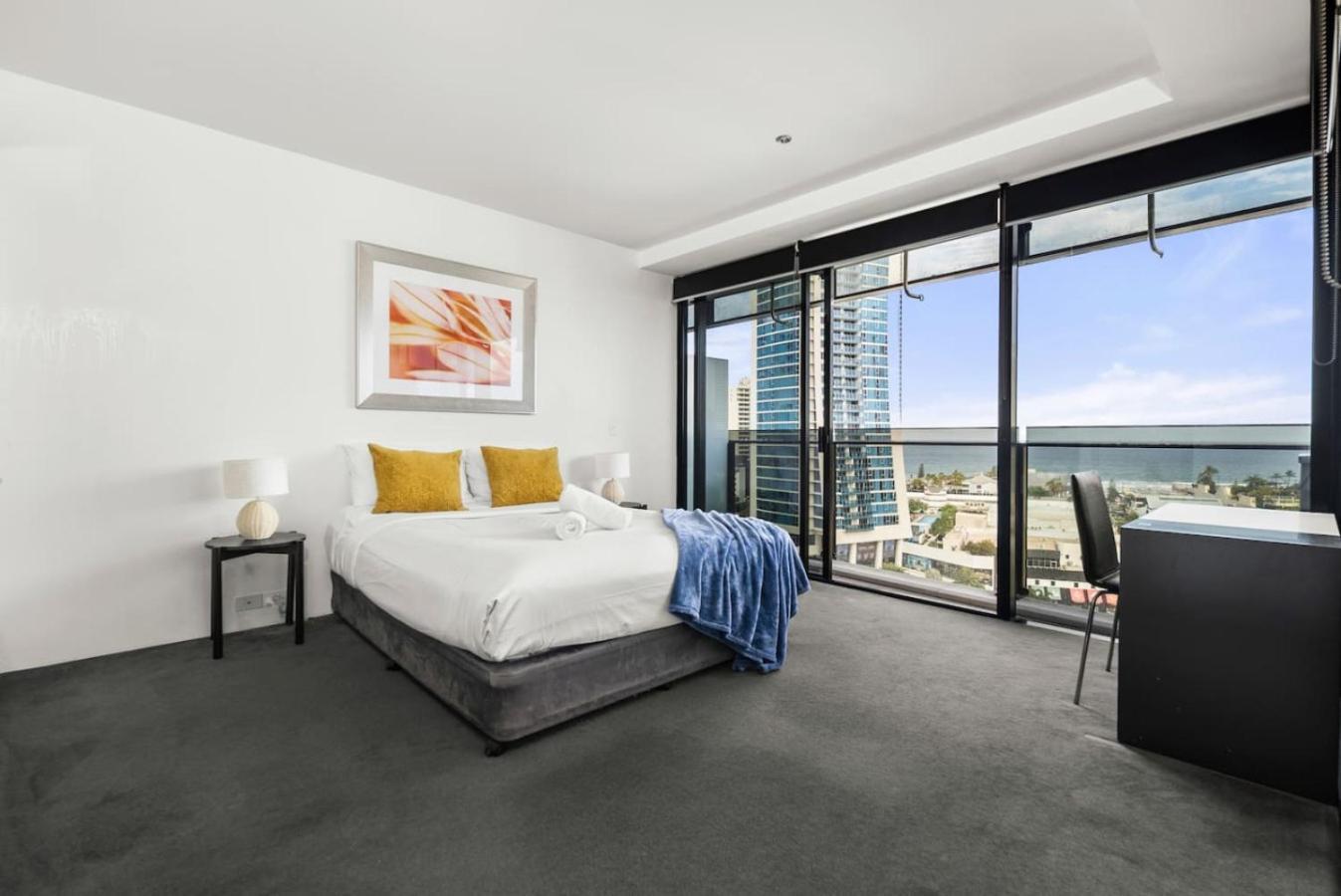 Affordable 4guest Oceanview Amenities Apartment Gold Coast